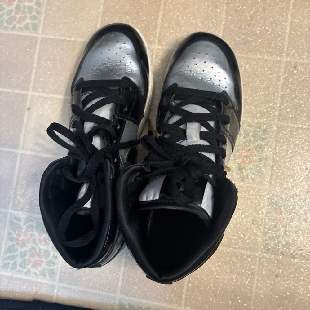 Big Kids Nike High-Top Sneakers - Black and Silver